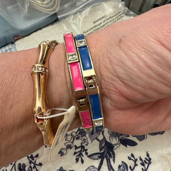 5 Bracelets - Picture 4 of 4